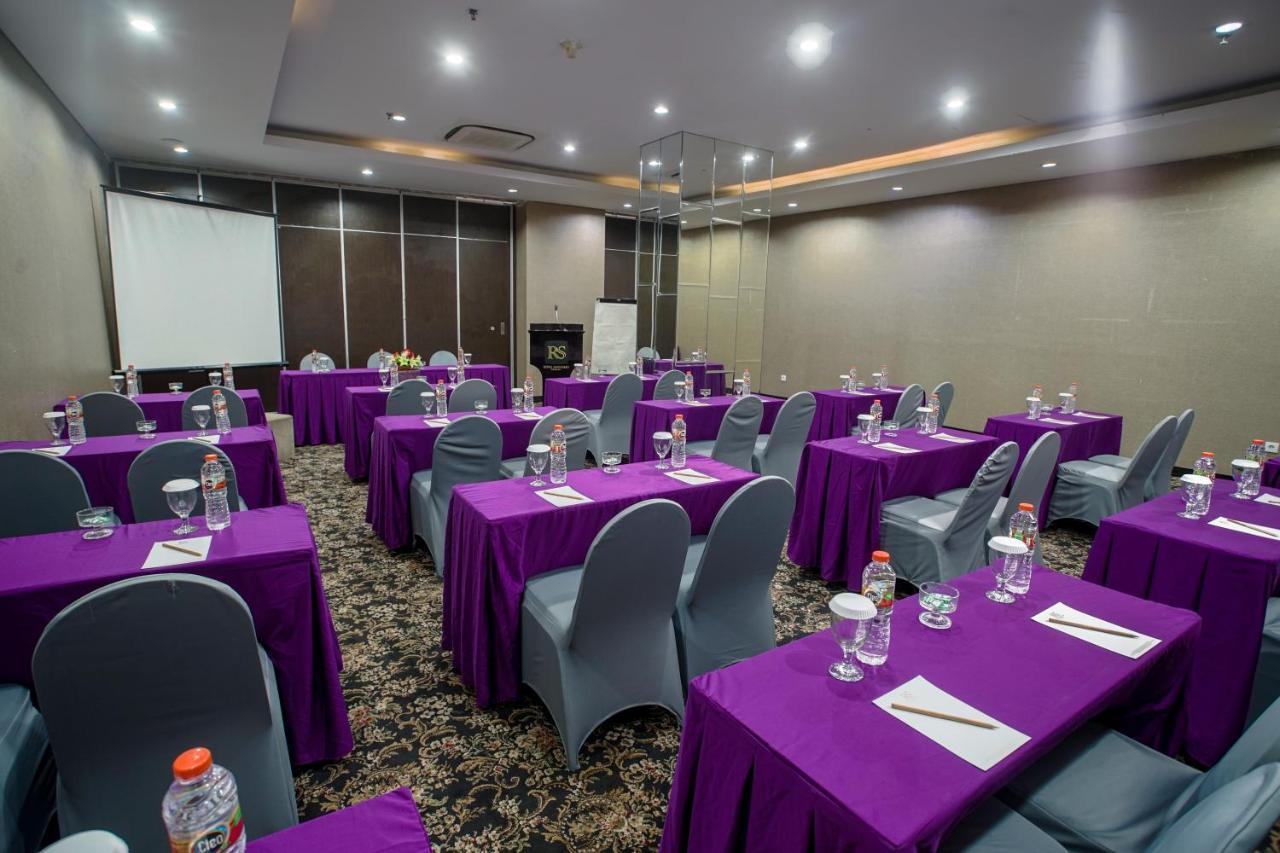 Royal Regantris Cendana Hotel Surabaya Eksteriør billede