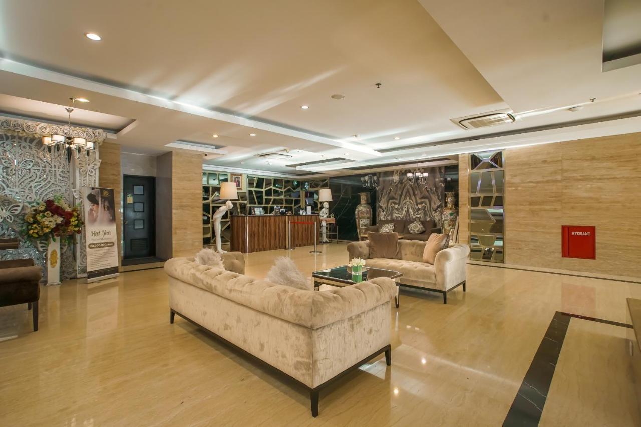Royal Regantris Cendana Hotel Surabaya Eksteriør billede