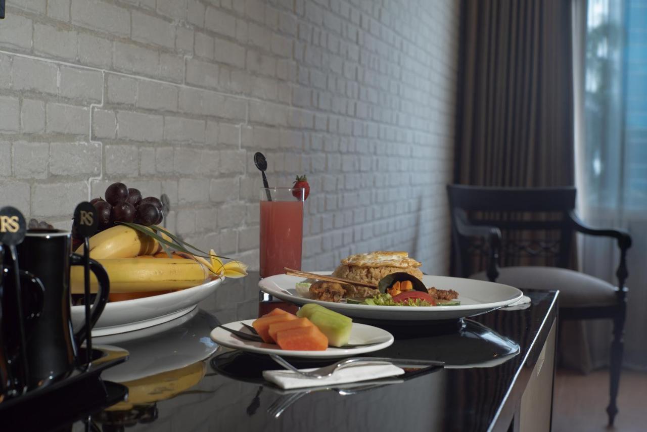 Royal Regantris Cendana Hotel Surabaya Eksteriør billede