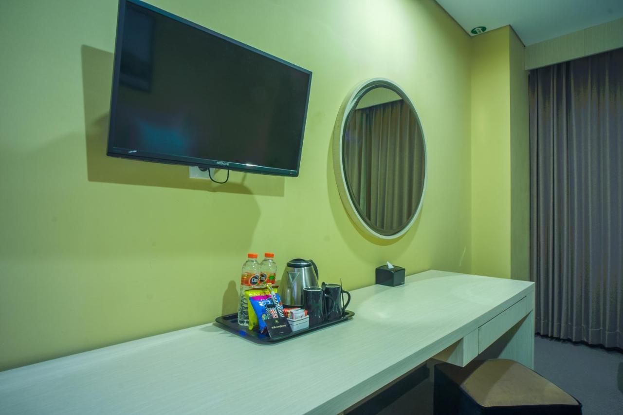 Royal Regantris Cendana Hotel Surabaya Eksteriør billede